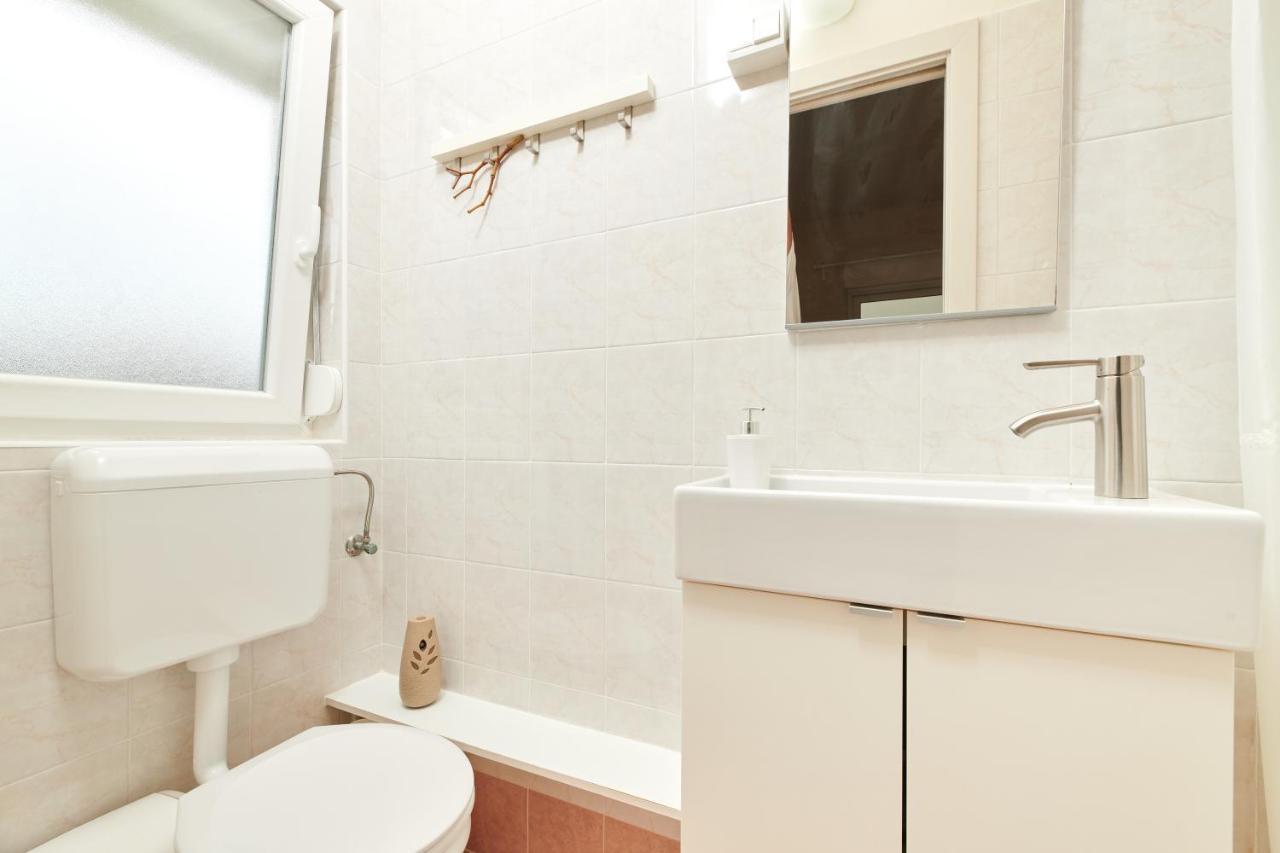 Rooms Izidoro Gasparini อูมัค ภายนอก รูปภาพ