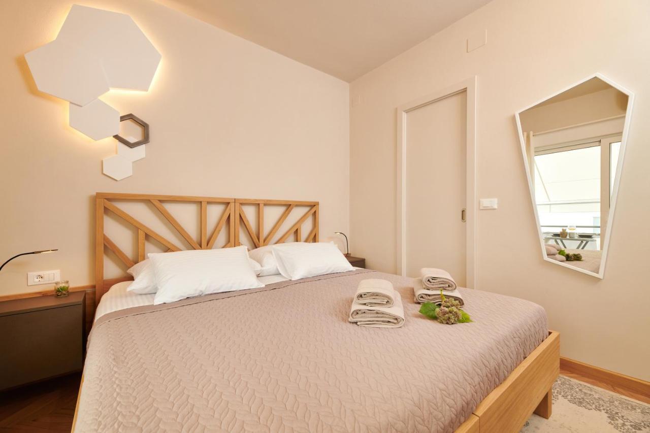 Rooms Izidoro Gasparini อูมัค ภายนอก รูปภาพ